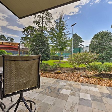 Idyllic Montgomery Condo With Pool And Lake View! Bagian luar foto